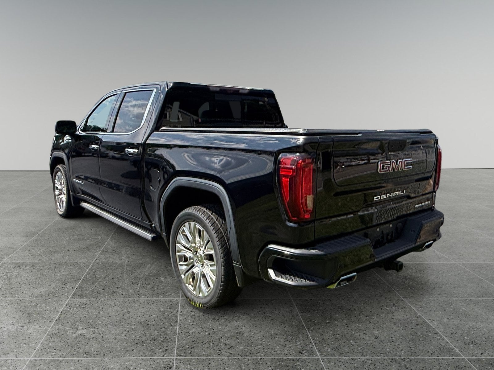 2020 GMC Sierra 1500 — rear three-quarter view